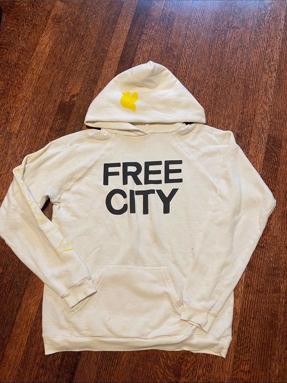 VINTAGE 2000s FreeCity Neighborhood Pullover Hoodie - Cream / Size 1 (small)